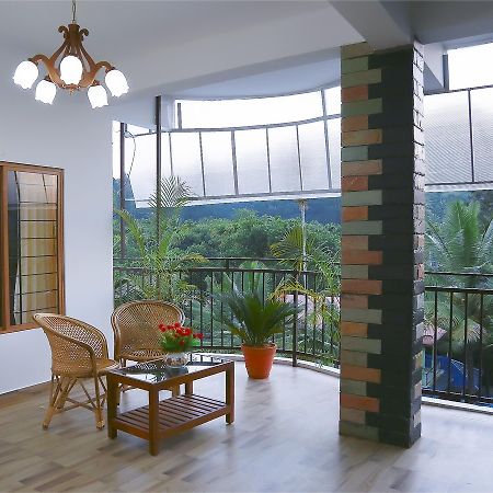 Holiday Villa Thekkady Luaran gambar