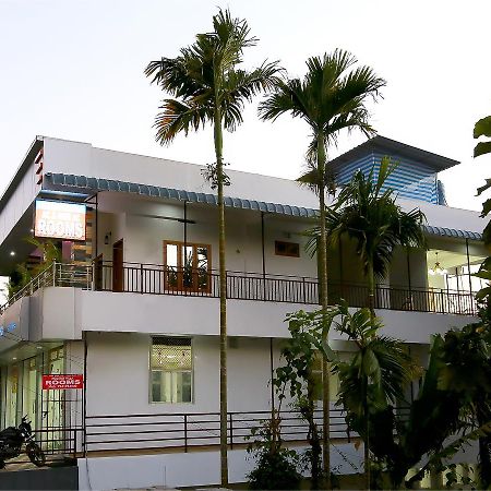 Holiday Villa Thekkady Luaran gambar