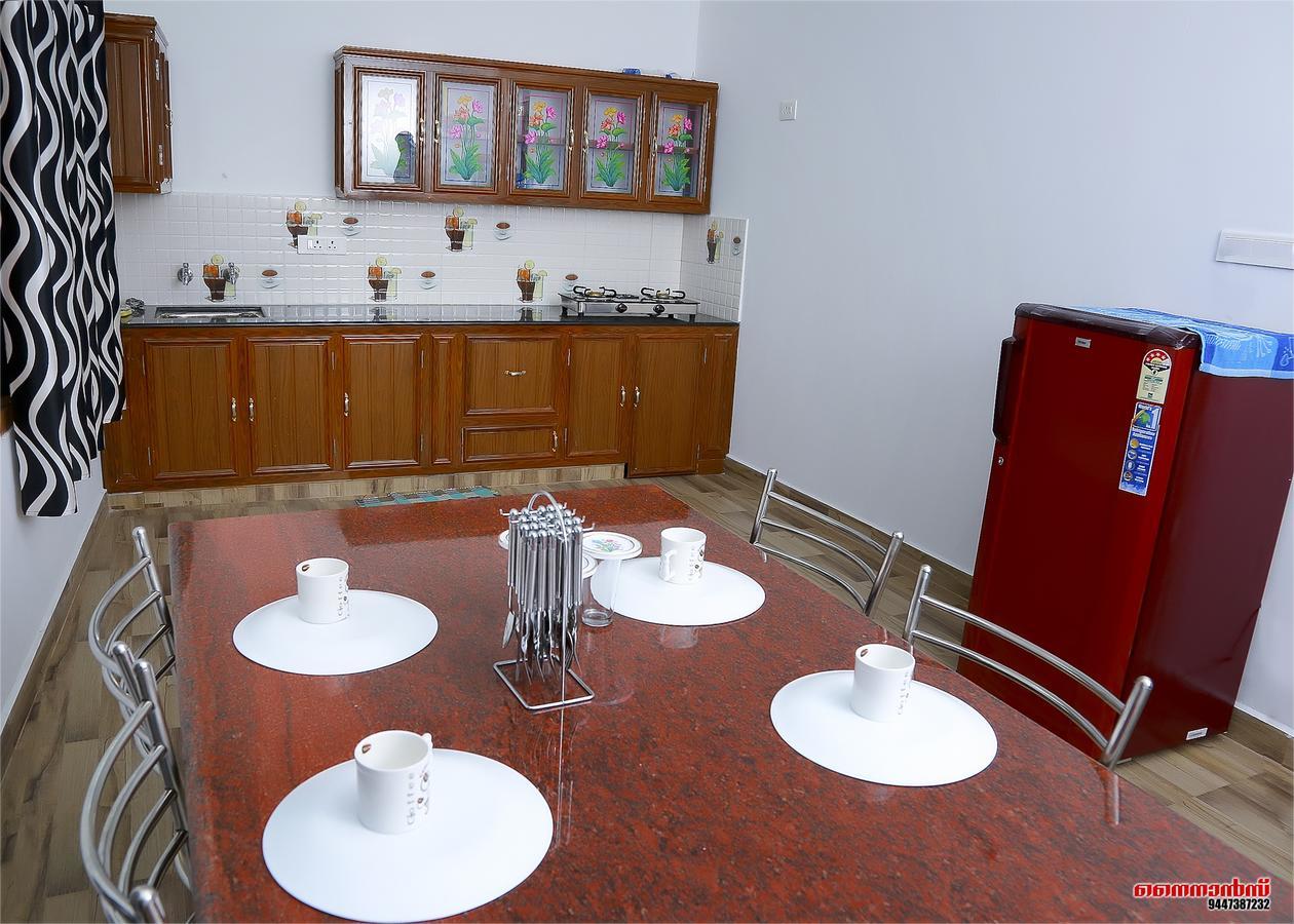 Holiday Villa Thekkady Luaran gambar