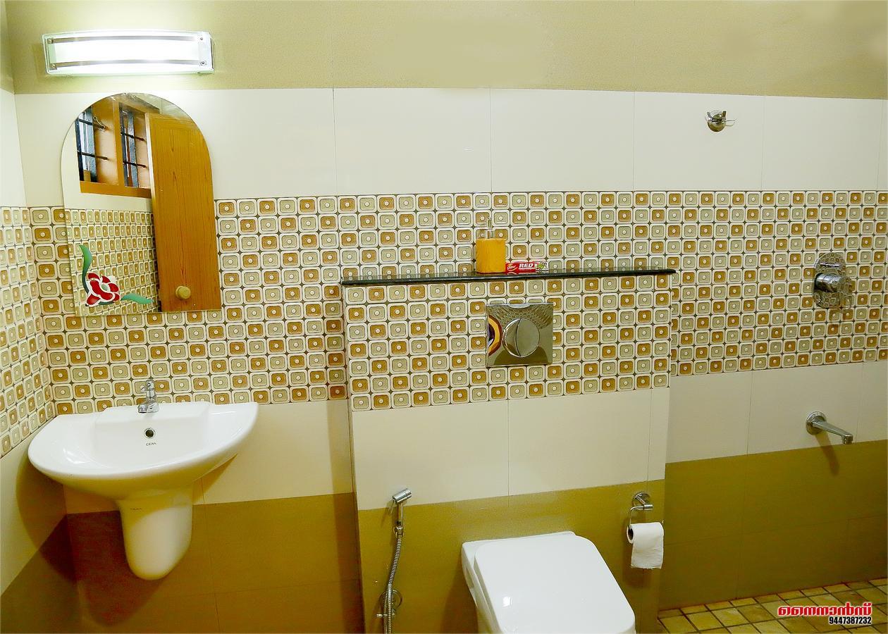Holiday Villa Thekkady Luaran gambar
