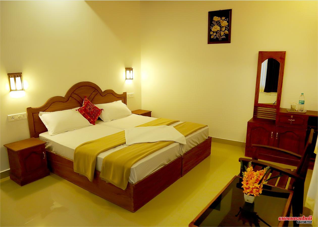 Holiday Villa Thekkady Luaran gambar