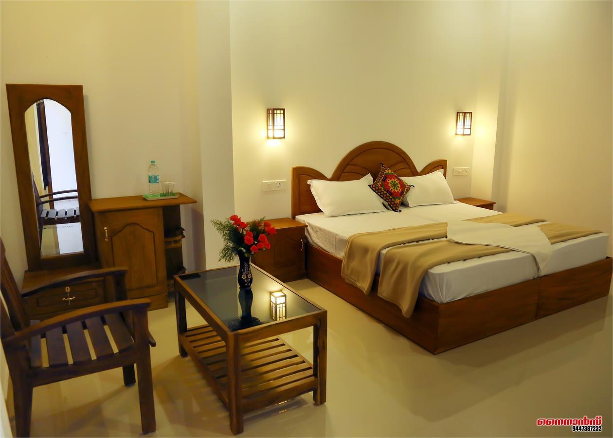 Holiday Villa Thekkady Luaran gambar