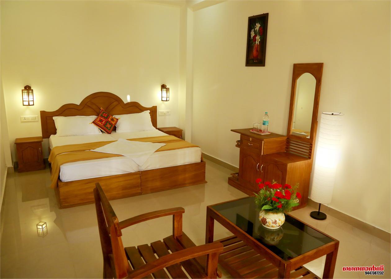 Holiday Villa Thekkady Luaran gambar